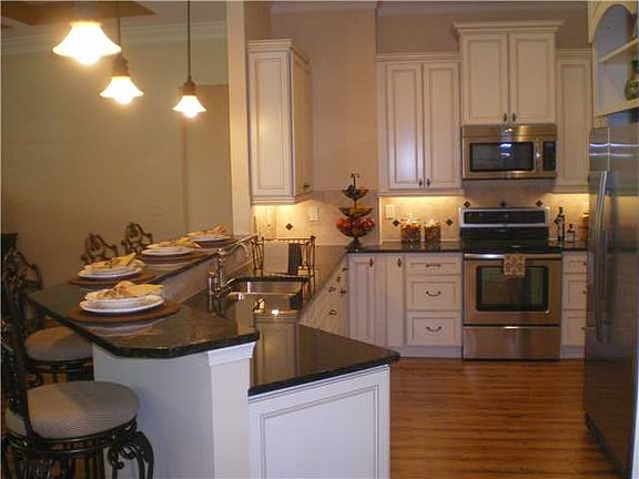 3rd image of 2436 NW Hummingbird Cir