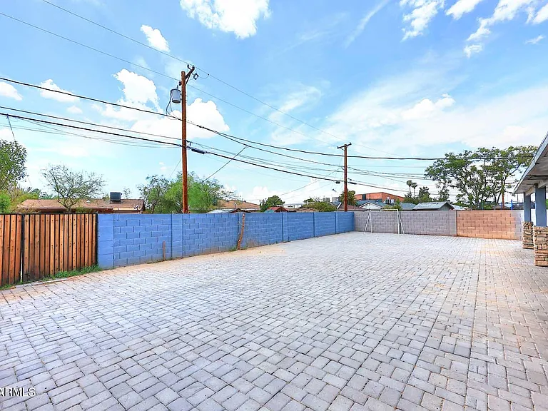 8806 N 30th Ave — Photo 34