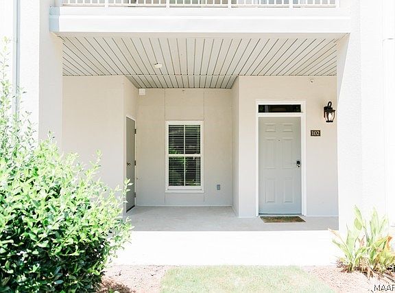 3rd image of 230 Crowne Pointe Rd #102B