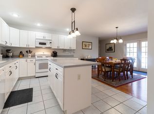 105 Neadam Ct, Swansea, MA 02777