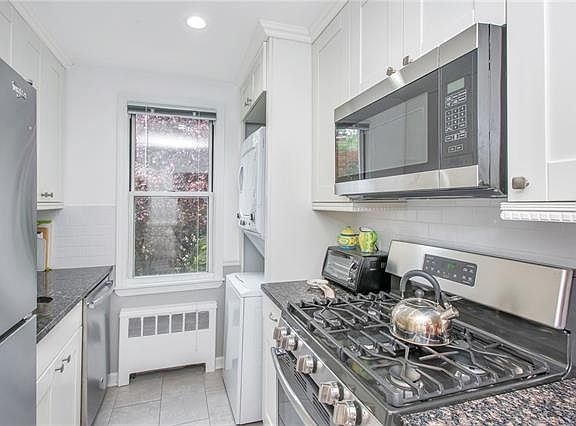 3rd image of 309 Palmer Ter APT 1A
