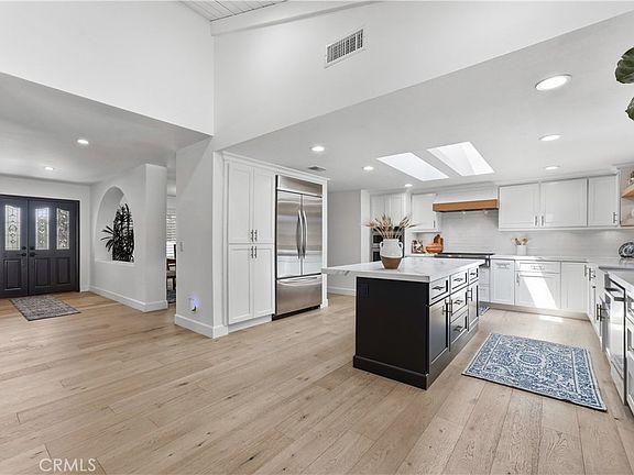 3rd image of 2101 Pioneer Ave
