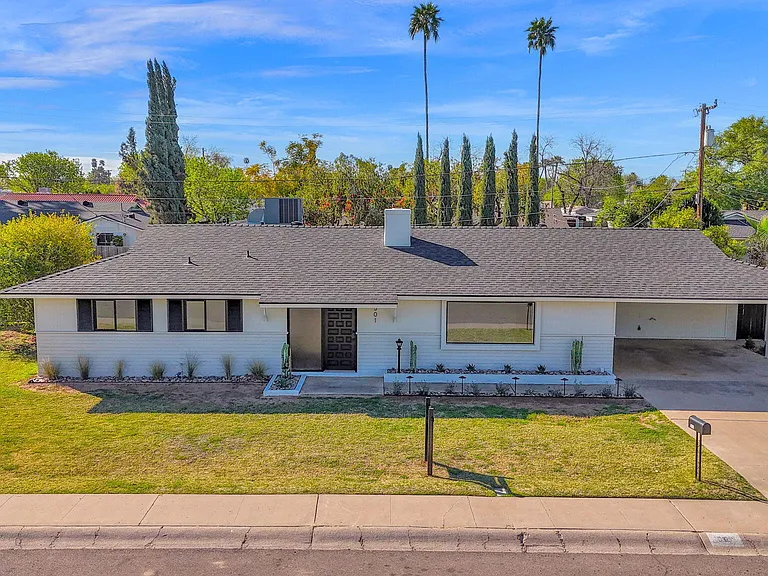 501 W Seldon Ln — Photo 1