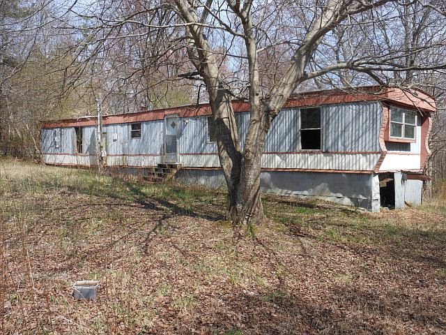 2nd image of 584 Sagamore Dr