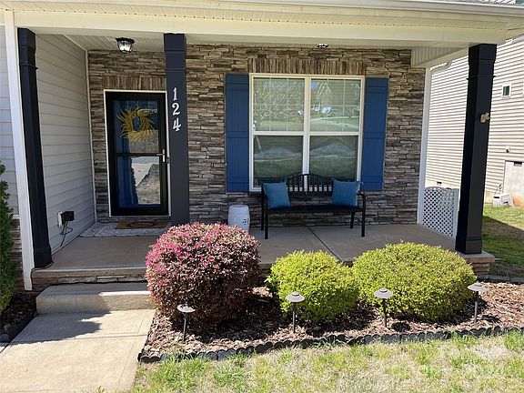 2nd image of 124 Carolinian Dr