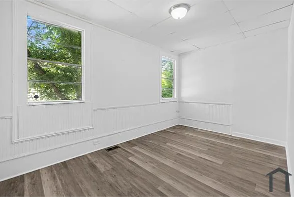 1540 Cleveland Ave SW — Photo 9