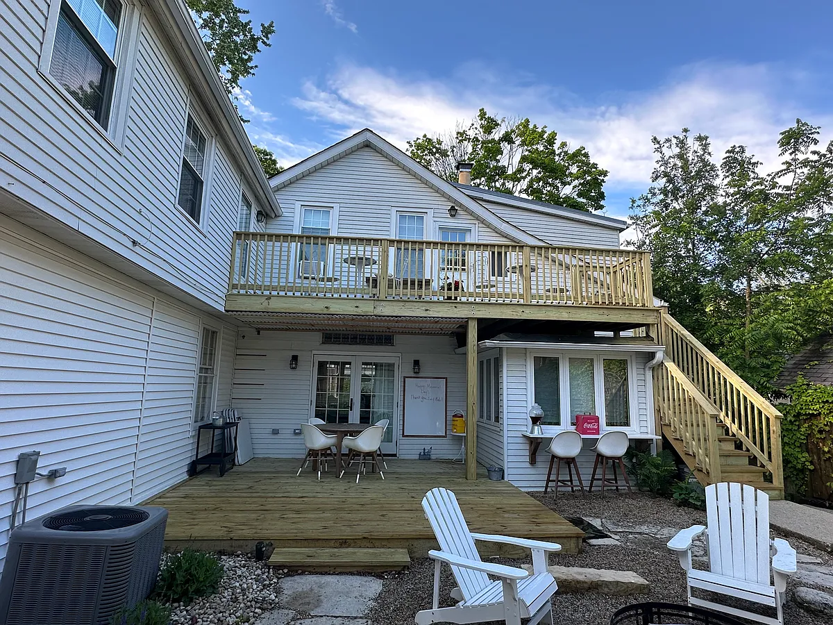 Lower Deck. - 761 Cherry St #4