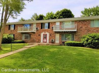 117 Linden Ln APT 6, Thiensville, WI 53092