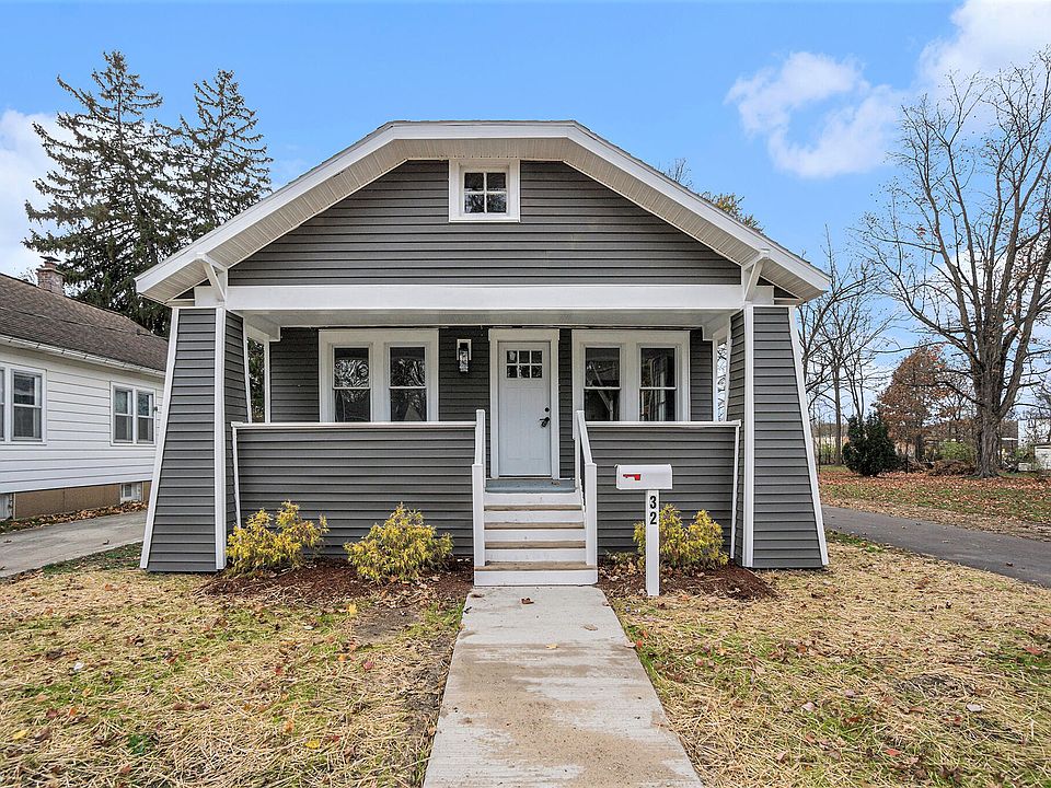1st image of 32 Emerald Ave