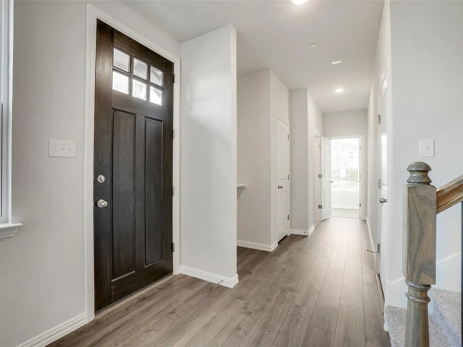 4 bed, 2097 sqft, $2,800 — Photo 2