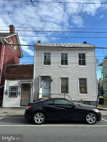 1st image of 120 N Mulberry St #1/2