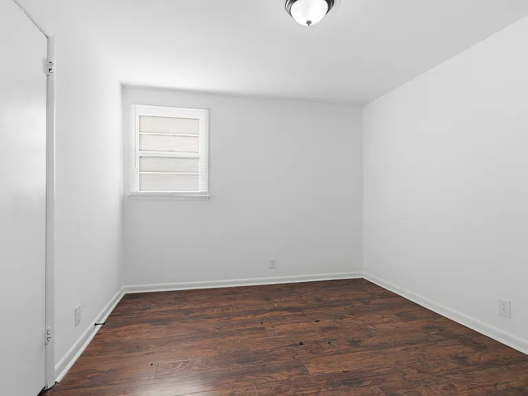 731 McPherson Dr — Photo 16
