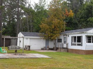 N9251 Parkway Rd, Crivitz, WI 54114