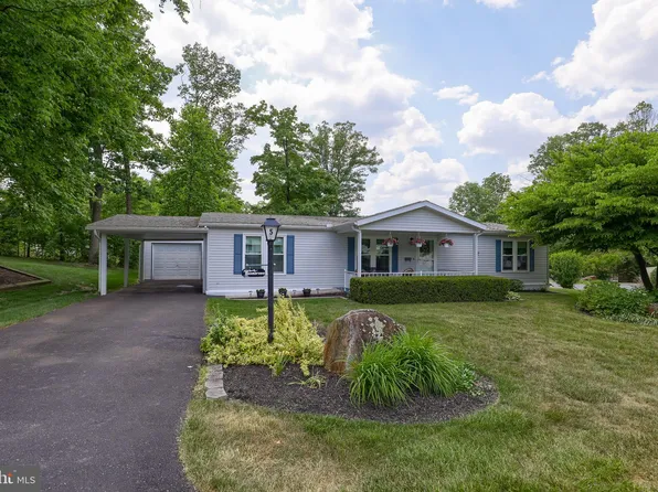 5 Aspen Dr, Manheim, PA 17545