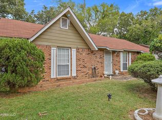 154 York Dr, Jackson, MS 39209