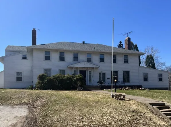 33 6th St, Cloquet, MN 55720