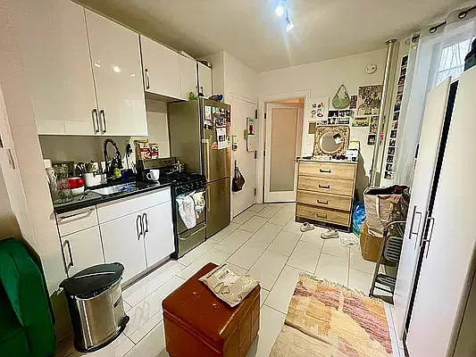 Rented by Bond New York | media 5