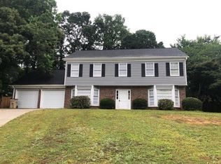 1416 Manchester Ct SW, Lilburn, GA 30047