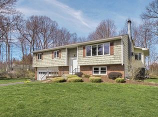 10 Brian Pl, Wappingers Falls, NY 12590