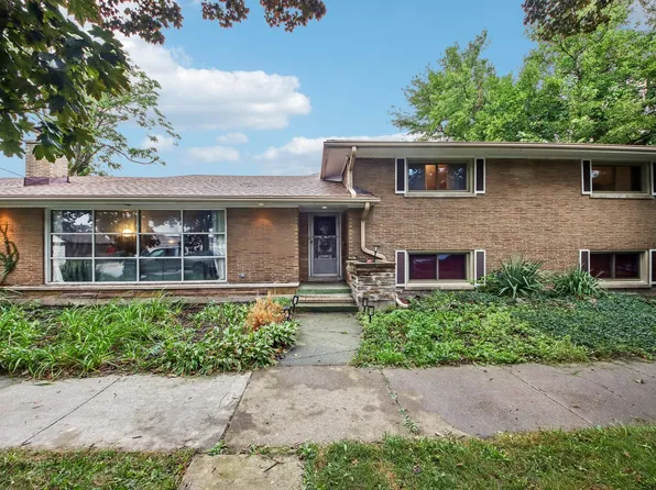 6535 18th St, Berwyn, IL 60402