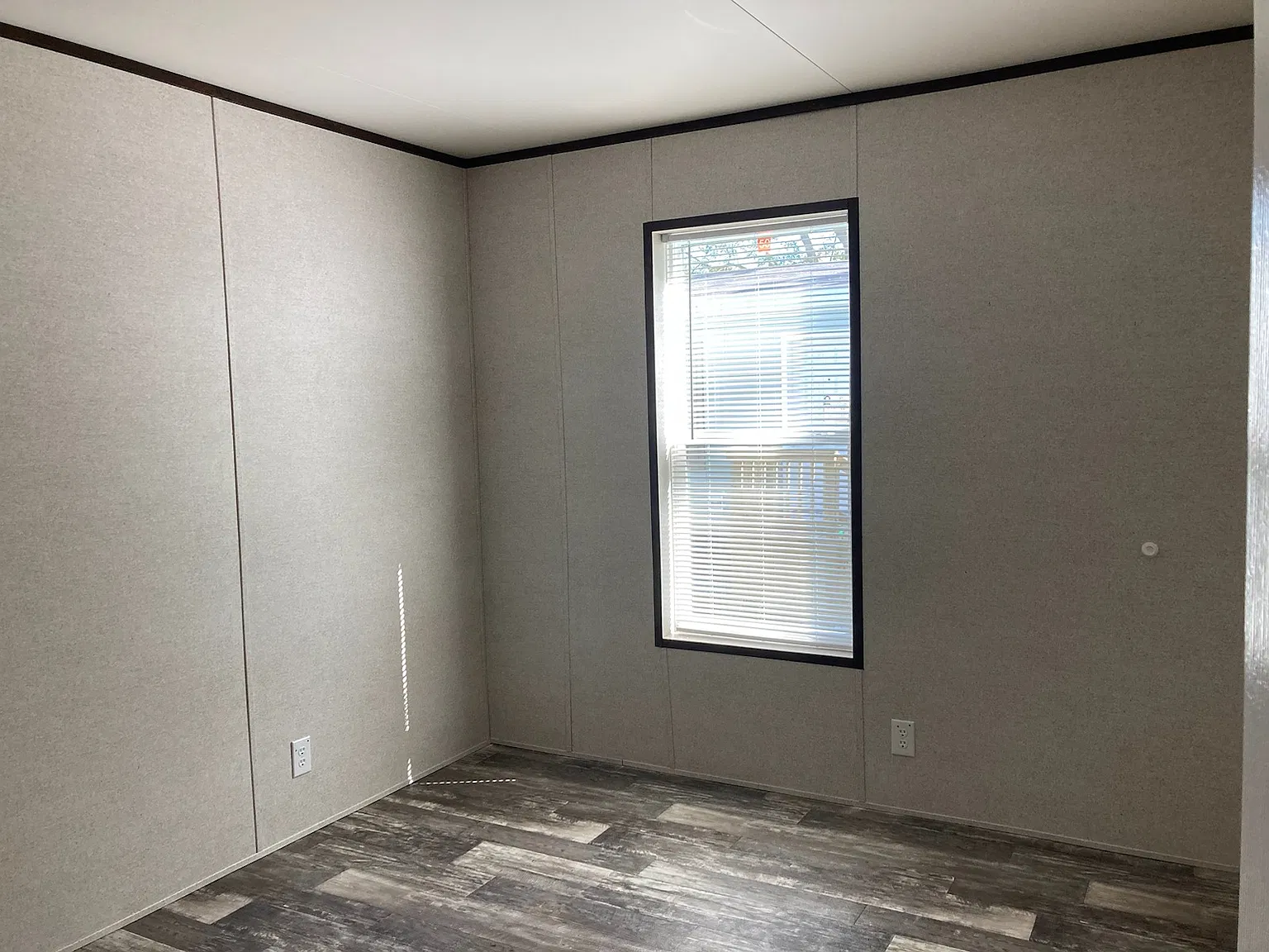 Stonecrest Manor — Photo 4