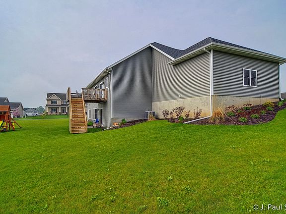 3rd image of 8970 Plantation Dr SW