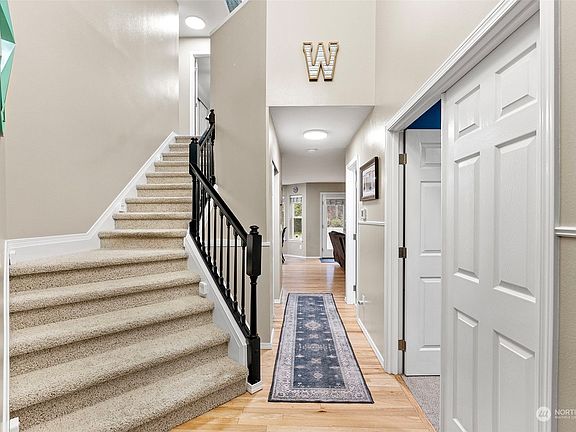 5th image of 7270 Columbine Place NW