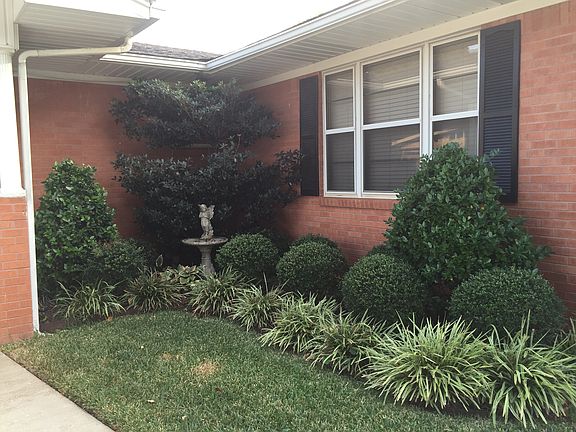 2nd image of 305 Crosby Dr