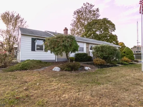 715 Lynda Rd, Lopatcong Twp., NJ 08865