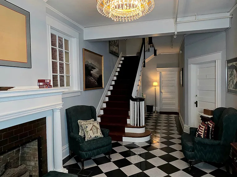 115 S Arthur Ashe Blvd #2 — Photo 36
