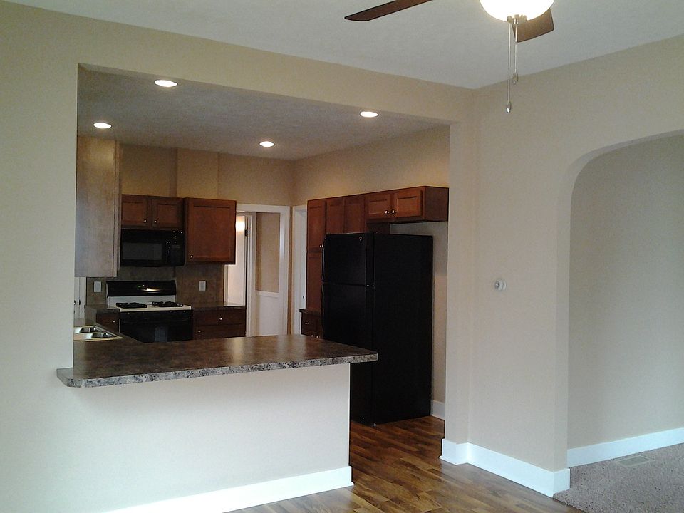 1st image of 1355 Valley Ave NW