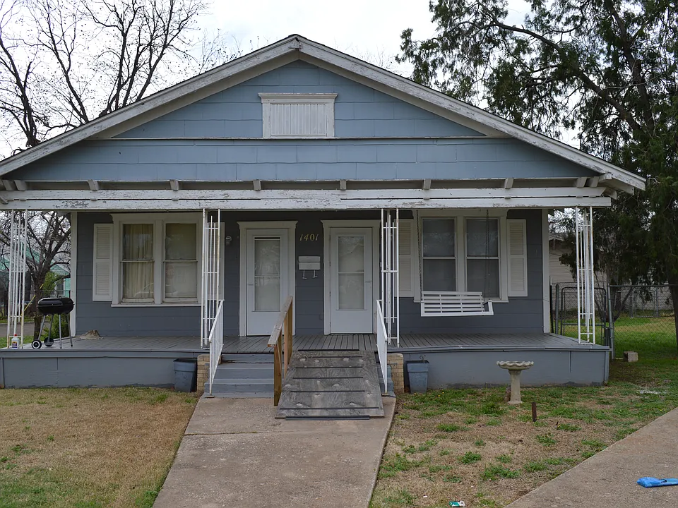 1401 Monroe St