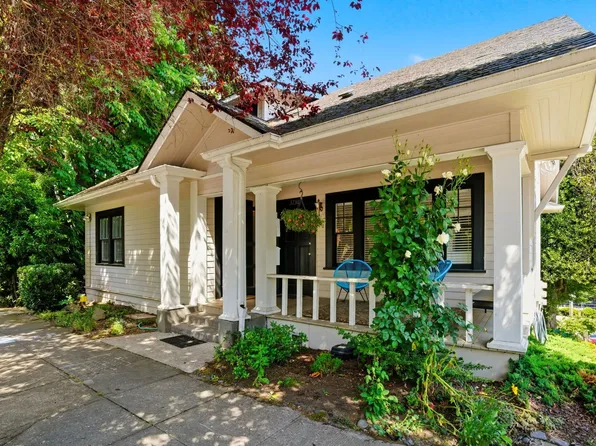 MF 43 - Kelly Avenue, 3736 S Kelly Ave #301, Portland, OR 97239
