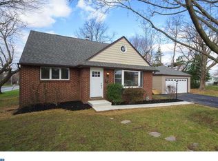 816 Trimble Blvd, Brookhaven, PA 19015