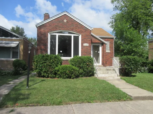 14126 S State St, Riverdale, IL 60827