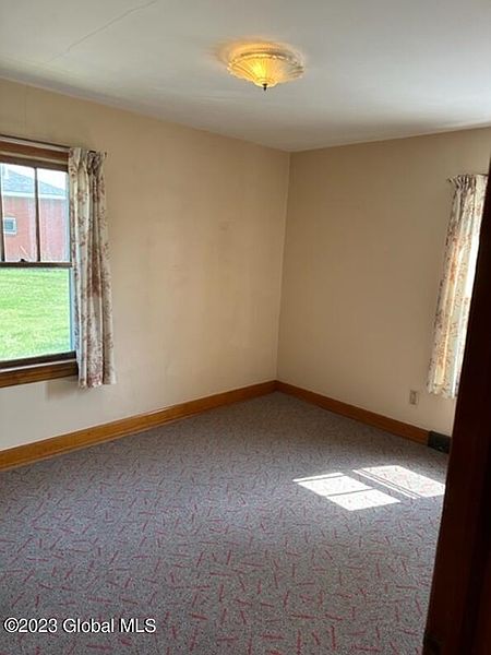 5th image of 447 McQuade Road