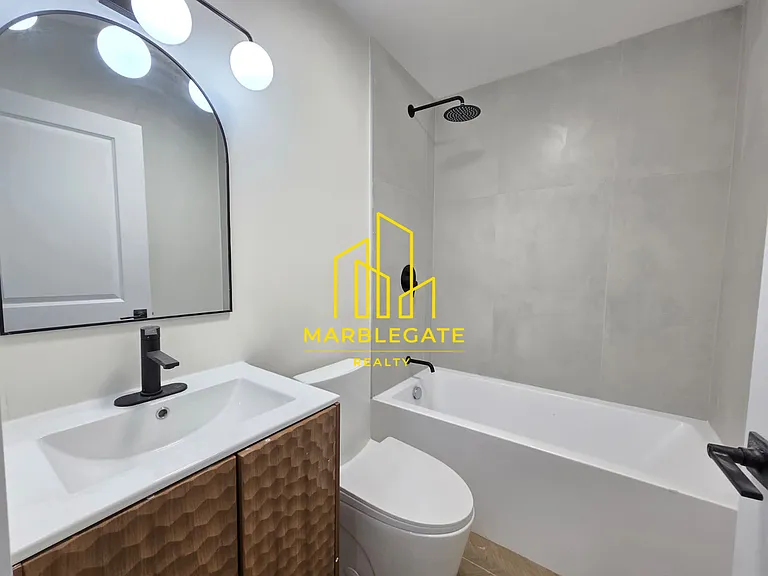 53 Lincoln Park #22B — Photo 4