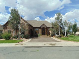 3940 Grand Mesa Dr, Montrose, CO 81403