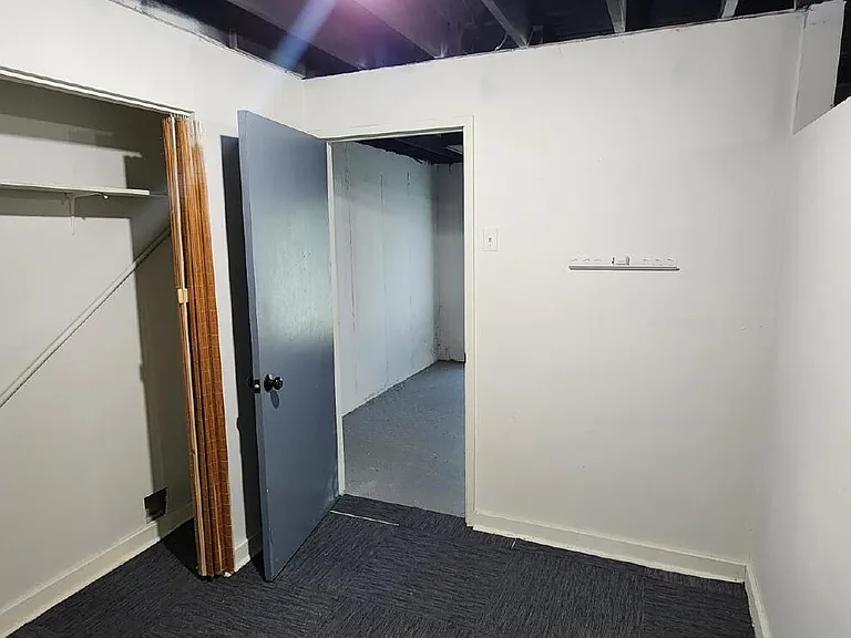 509 Ballman Ave — Photo 16