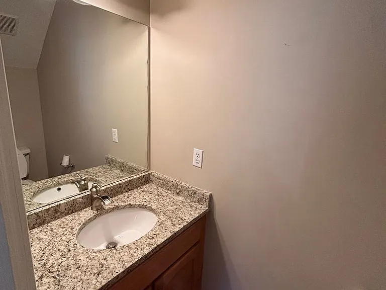 23 Courtyard Way — Photo 6
