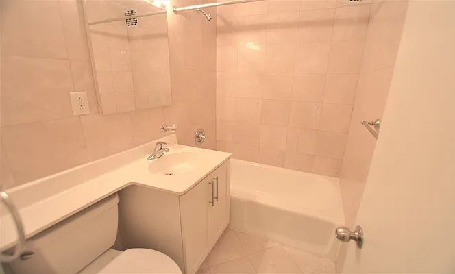 Rented by Manhattan Realty Group | media 12