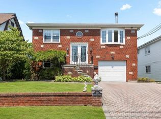 212 Crestwood Ave, Yonkers, NY 10707
