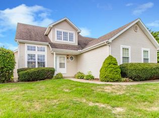 1970 Colt Dr, Washington, IL 61571