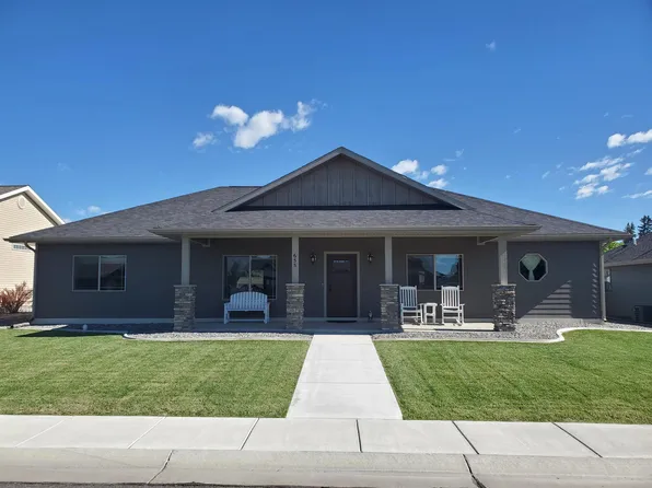 655 Avenue C, Powell, WY 82435