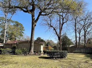 245 Point Clear Dr, Conroe, TX 77304