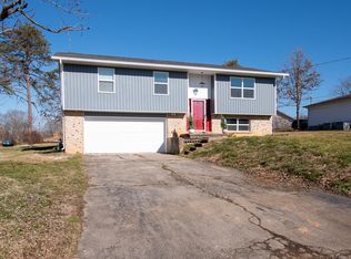 2314 Pinewood Dr, Maryville, TN 37803