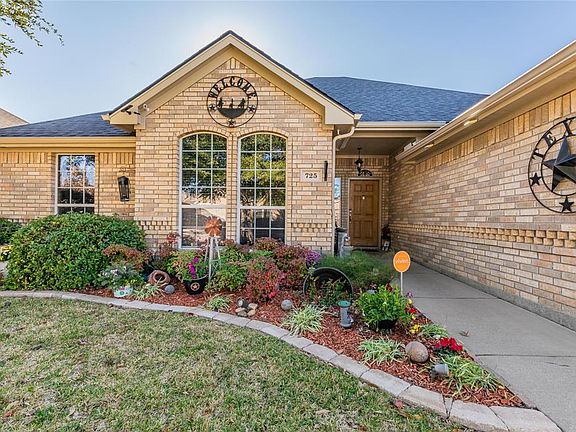 4th image of 725 Blue Marlin Dr