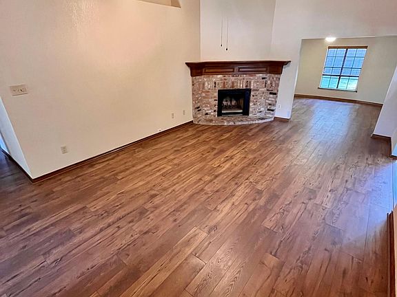 2nd image of 1137 Meadowvale Dr