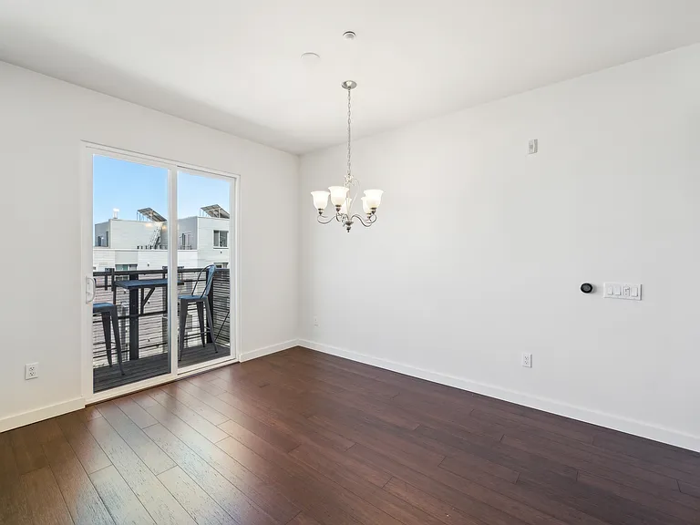 50 Jerrold Ave #305 — Photo 4