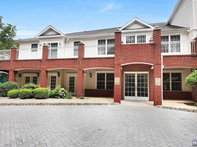 80 Ridgewood Rd APT 209, Township Of Washington, NJ, 07676